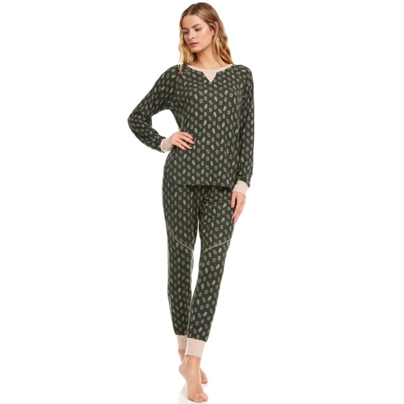 Flora Nikrooz Maddie Printed Hacci Pajama Set - Picture 6 of 6